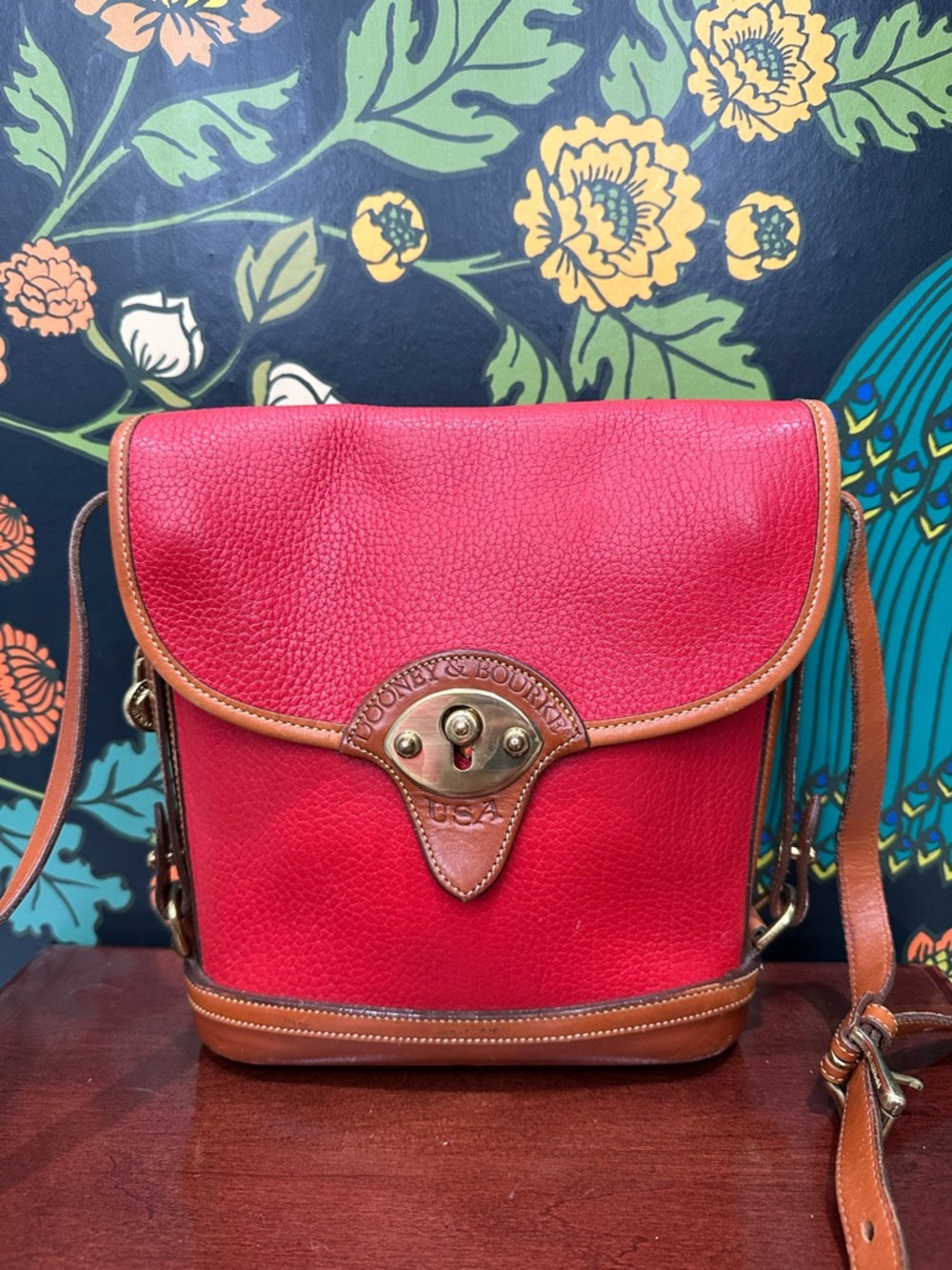 Vintage Dooney Bourke AWL Red Crossbody Bag Duck Logo USA Leather - Picture 3 of 11